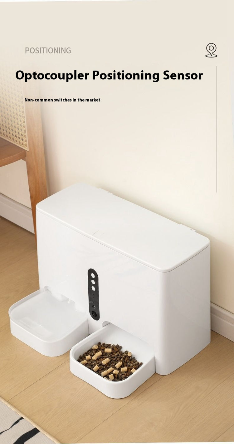 LUXENEST HOME Intelligent Pet Feeder and Waterer, white design with food bowl and water dispenser, convenient pet care solution.